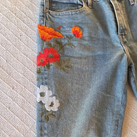 RARE Levi’s Embroidered Floral Poppy Jeans - Straight Leg - Size 29 - BoHo Luxur - Picture 9 of 12